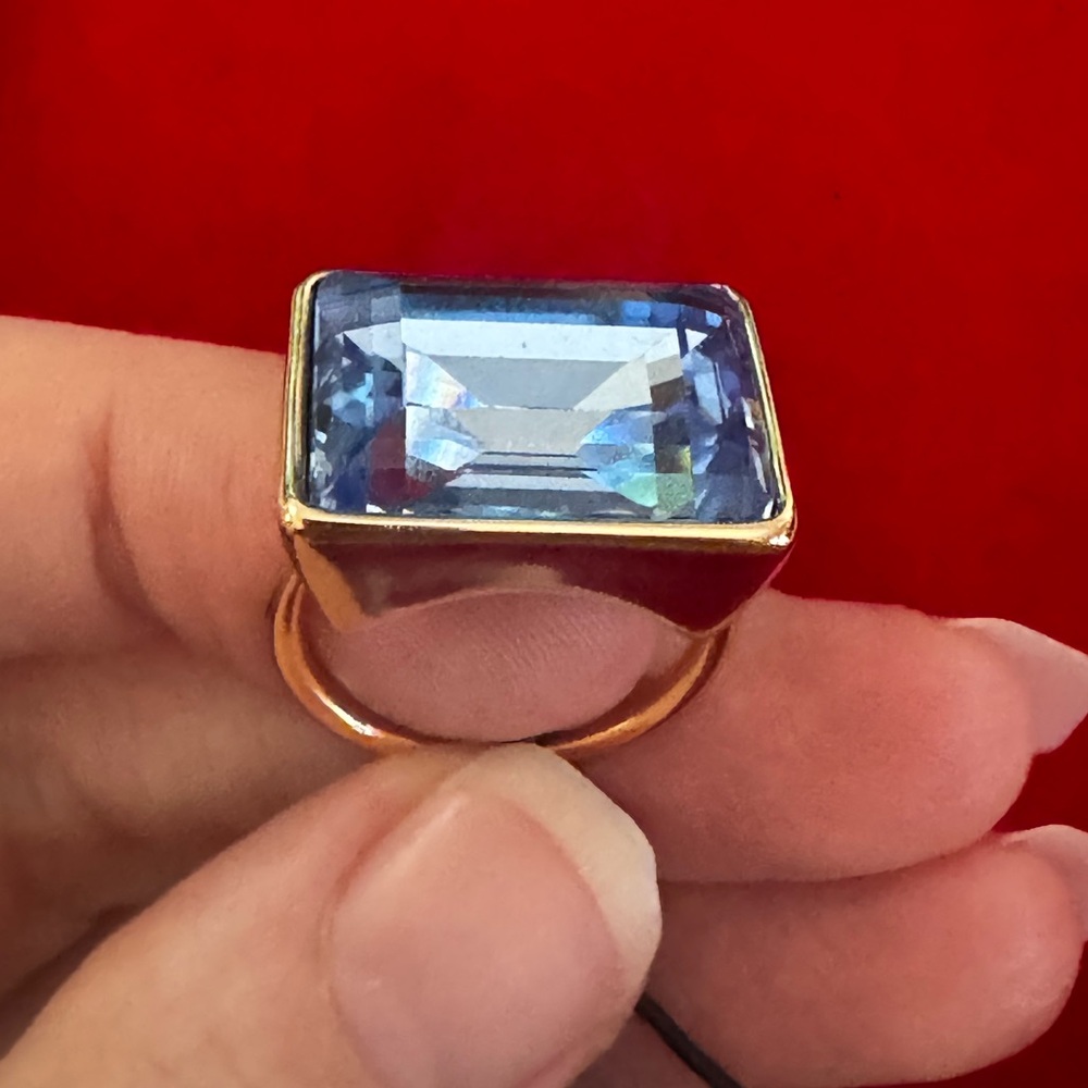 14kt gold plated ring square shape rare unique old money blue glass stone size 7